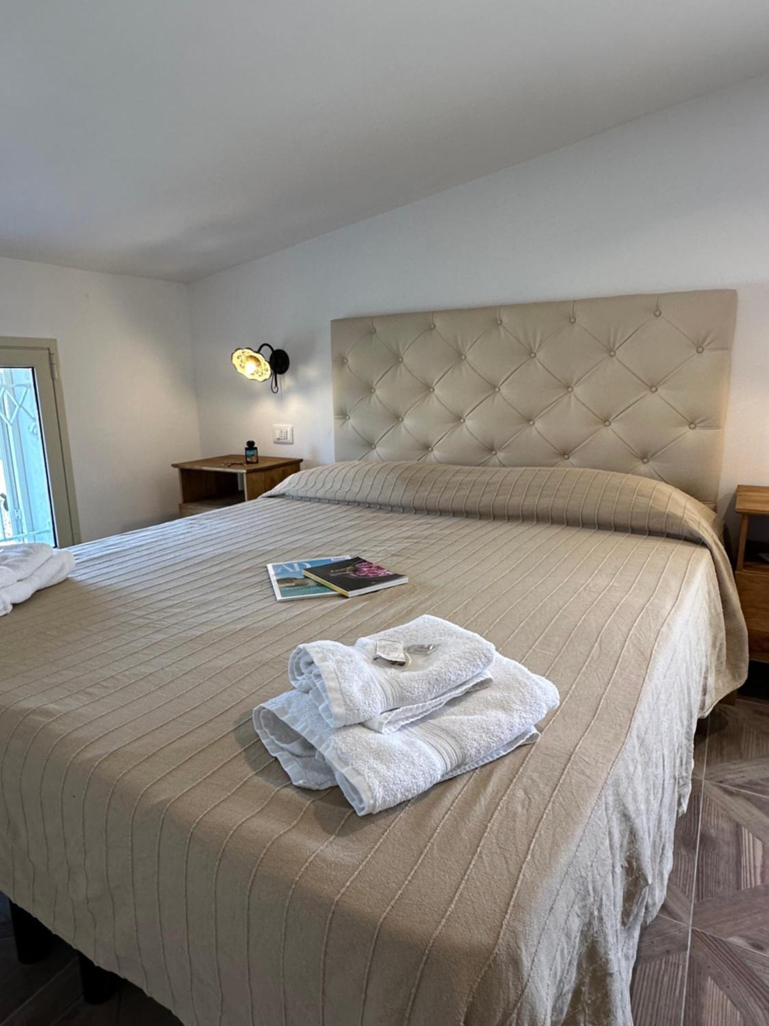 B&B Villa Sul Mare Melito Di Porto Salvo Exteriör bild
